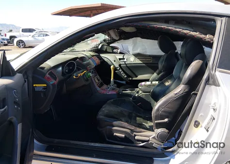 2010 Hyundai Genesis 3.8 Track from USA, damaged, VIN KMHHU6KHXAU021442